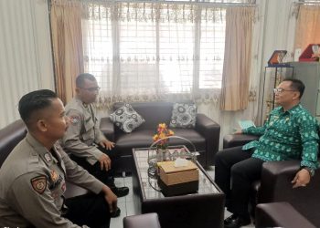 Kapolsubsektor Jekan Raya Polsek Pahandut Polresta Palangka Raya melaksanakan kegiatan silaturahmi ke Kantor Kecamatan Jekan Raya, Jalan Mahir Mahar, Kamis (9/10/2025).