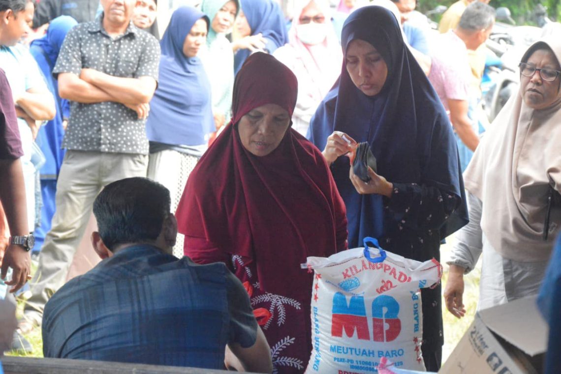 Pasar murah tersebut digelar melalui Dinas Perindustrian, Perdagangan, Koperasi dan UKM (Disperindagkop dan UKM) Kota Sabang di tiga titik lokasi, yaitu Gampong Balohan di Kecamatan Sukajaya, Gampong Cot Damar di Kecamatan Sukamakmue, dan Gampong Kuta Ateuh di Kecamatan Sukakarya.
