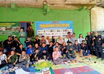 Media Warta Indonesia News (WIN) merayakan Hari Ulang Tahun (HUT) ke-3 di kediaman Pemimpin Redaksi WIN, Nursoleh, yang berlokasi di Desa Danakerta, Kecamatan Punggelan, Kabupaten Banjarnegara, pada Selasa, (14/10/2025).