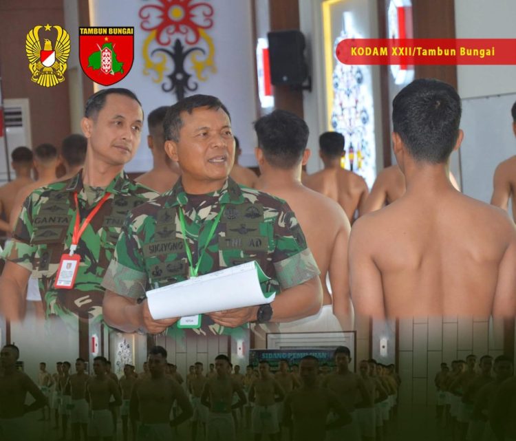 Bertempat di Aula Balai Berkah Makodam XXII/Tambun Bungai, Jalan Imam Bonjol No. 5 Kota Palangka Raya, dilaksanakan kegiatan Sidang Pemilihan Calon Bintara PK Gelombang II Tahun Anggaran 2025 Panitia Daerah (Panda) Palangka Raya Kodam XXII/Tambun Bungai, Sidang dipimpin oleh Kasdam XXII/Tambun Bungai Brigjen TNI Sugiyono, Rabu (15/10/2025).