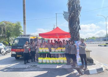 Momentum Gerakan Pangan Murah (GPM) serentak se-Indonesia, dipergunakan semaksimal mungkin oleh Ditbinmas Polda Kalteng untuk menyalurkan beras murah kepada masyarakat, Rabu (15/10/2025) siang.