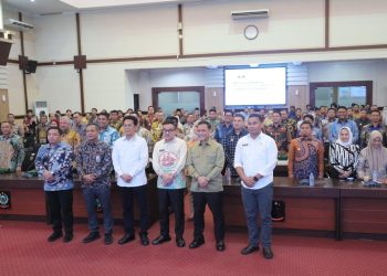 Rapat yang dimulai sejak pukul 09.30 hingga 17.50 Wita itu dipimpin langsung oleh Wakil Ketua KPK RI, Johanis Tanak, dengan fokus utama pada strategi pencegahan korupsi di tingkat provinsi dan kabupaten/kota.