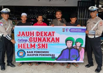 Satuan Lalu Lintas (Satlantas) Polresta Palangka Raya melaksanakan kegiatan Polantas Menyapa di kawasan Jalan Tjilik Riwut Km 11, Jum’at (17/10/2025).