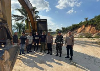Sat Reskrim Polres Kampar dan Intel Kodim 0313/KPR temukan galian C ilegal yang meresahkan di Kelurahan Langgini, Kecamatan Bangkinang Kota. (Foto. Dok/Polres Kampar)