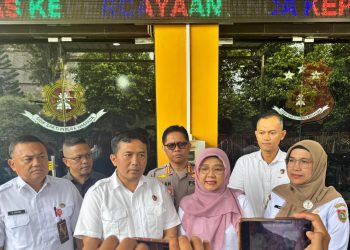 Dalam rakor yang bertempat di Aula Ditreskrimsus Mapolda setempat tersebut, dihadiri langsung Dirreskrimsus Polda Kalteng Kombes Pol Dr. Rimsyahtono, Tenaga Ahli Menteri Pertanian Bidang Optimalisasi Pemanfaatan Lahan Rawa Mineral, Dr. Ir. Pamuji Lestari, MSc dan sejumlah perangkat daerah Kalteng serta pengelola badan usaha di Kota Palangka Raya.