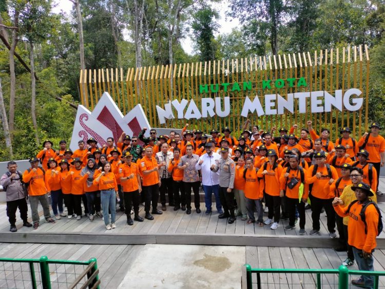 Polsek Bukit Batu jajaran Kepolisian Resor Kota (Polresta) Palangka Raya, Polda Kalteng mengikuti rangkaian latihan Search and Rescue (SAR) yang digelar oleh Basarnas Kota Palangka Raya pada wilayahnya, Kamis (23/10/2025) pagi.