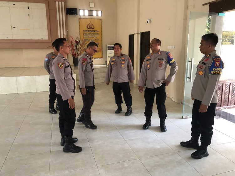 Bagian Sumber Daya Manusia (Bag SDM) Polresta Palangka Raya menerima kunjungan dan pengecekan kesiapan dari Tim Sekolah Polisi Negara (SPN) Polda Kalimantan Tengah, Jum’at (24/10/2025).