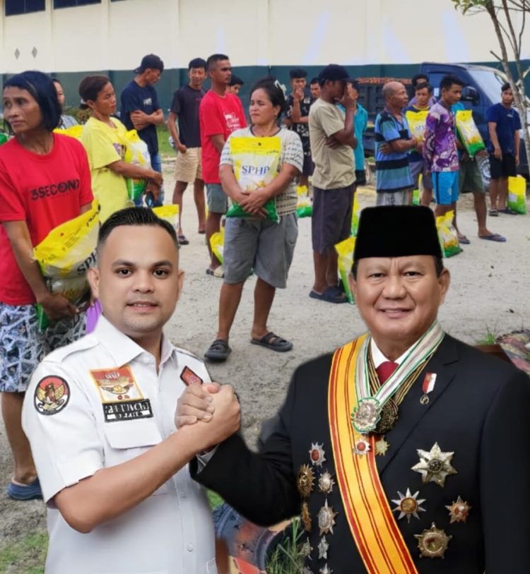 Direktur Utama PT Green Palma Riau Jaya, Pebriyan Winaldi, bersama jajaran manajemen turun langsung membagikan 1 ton beras kepada masyarakat sekitar desa dan para karyawan perusahaan.