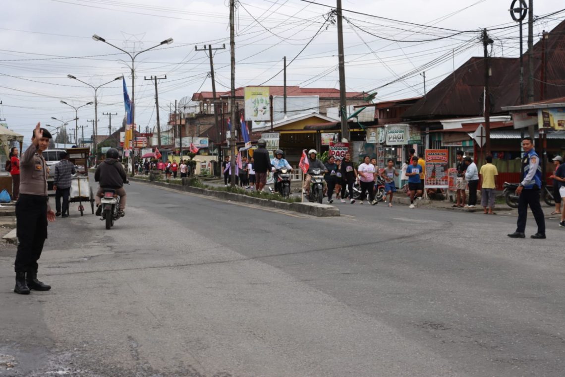 Polres Dairi melaksanakan pengamanan kegiatan KONI Dairi Run 5K yang diikuti oleh pelajar tingkat SD, SLTP, SLTA, dan sekolah swasta se-Kabupaten Dairi dan Kabupaten Pakpak Bharat, pada Sabtu (25/10/2025).