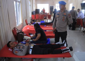 Polres Samosir melaksanakan kegiatan Donor Darah yang berlangsung pada Sabtu, 25 Oktober 2025, bertempat di Aula Pusuk Buhit Mako Polres Samosir, Kecamatan Pangururan, Kabupaten Samosir.