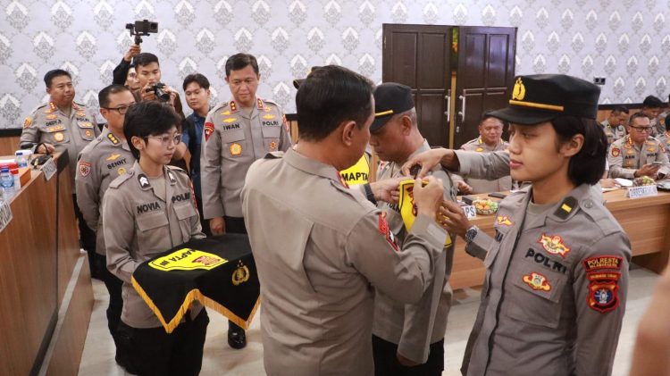 Kegiatan berlangsung di Aula Rupatama Endra Dharmalaksana Mapolresta Palangka Raya, Sabtu (25/10/2025), dengan dihadiri pejabat utama Polda Kalteng, para Kapolsek jajaran, serta personel Polresta Palangka Raya.