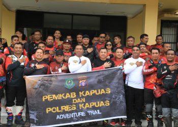 Sebanyak 600 raider dari berbagai daerah di Kalimantan Tengah maupun luar provinsi ikut ambil bagian dalam event trail bergengsi ini. Tak hanya para pecinta otomotif, sejumlah tokoh penting juga turut hadir dan ikut meramaikan kegiatan, di antaranya Bupati Kapuas H.M. Wiyatno, S.P., Wakil Bupati Kapuas Dodo, S.P., Habib Ismail Bin Yahya, serta Supian Hadi dari Kabupaten Kotawaringin Timur.
