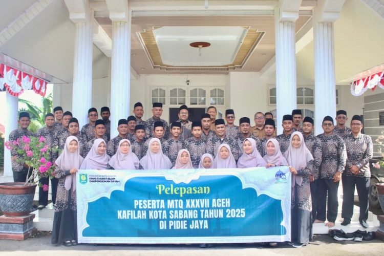 Acara pelepasan berlangsung di Pendopo Wali Kota Sabang, dan turut dihadiri oleh Wali Kota Sabang Zulkifli H. Adam dan Wakil Wali Kota Sabang Suradji Junus serta jajaran Pemerintah Kota Sabang, pada Senin (27/10/25).