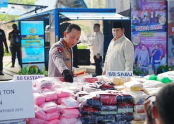 Pemusnahan barang bukti narkoba sebanyak 214,84 ton tersebut dihadiri langsung oleh Presiden Prabowo Subianto sekaligus memimpin pemusnahan barang haram tersebut di Lapangan Bhayangkara, Jakarta Selatan, Rabu (29/10/2025).