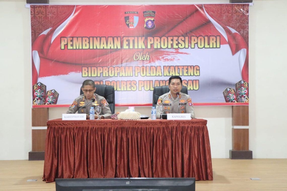Kegiatan yang berlangsung di Aula Satya Haprabu tersebut dipimpin langsung oleh Kabid Propam Polda Kalteng, Kombes Pol Nugroho Agus Setiawan, S.I.K., M.H., bersama tim dari Bidpropam Polda Kalteng.