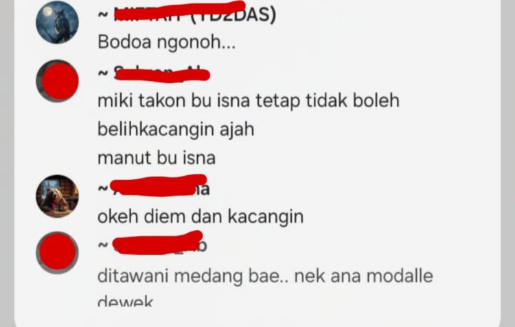 Sebuah tangkapan layar percakapan dari grup internal perangkat desa beredar dan menimbulkan reaksi keras dari kalangan media.