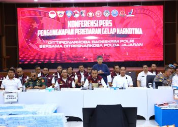 Dalam konferensi pers yang digelar di Aula Awaloeddin Djamin, Gedung Bareskrim Polri, Rabu (22/10), Kabareskrim Polri Komjen Pol. Drs. Syahar Diantono, M.Si., mengumumkan pengungkapan sebanyak 38.934 kasus tindak pidana narkoba sepanjang periode Januari hingga Oktober 2025, dengan jumlah tersangka mencapai 51.763 orang.
