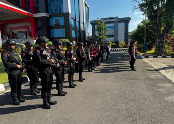 Pada hari kedua pelaksanaan operasi, petugas berhasil mengamankan dua pelaku pungli yang diduga melakukan pemerasan terhadap sopir dan pengendara di kawasan Simpang Nilakandi serta pintu keluar Tol Keramasan, Kecamatan Kertapati, Palembang.