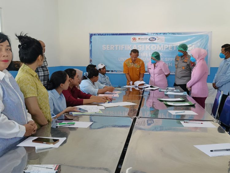 Dalam kegiatan yang bertempat di Dapur SPPG Kemala 1, Mapolda setempat tersebut, ditinjau langsung oleh Kapolda Kalteng Irjen Pol Iwan Kurniawan, S.IK., M.Si. didampingi Ketua Bhayangkari Daerah Kalteng Ny. Maya Iwan Kurniawan, Sabtu (01/11/25).