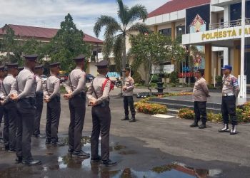 Kegiatan penjemputan dilaksanakan oleh Bagian Sumber Daya Manusia (Bag SDM) Polresta Palangka Raya dan dipimpin langsung oleh AKP Prio Amboro selaku Kabag SDM, bersama Kasubbagdalpers Ipda Iwan Kushadinoto, serta beberapa personel pendamping.