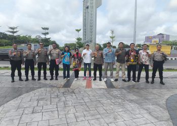 Kegiatan tersebut berlangsung di kawasan Bundaran Besar Kota Palangka Raya pada Kamis (6/11/2025) pukul 08.30 WIB, dengan tujuan memastikan kelayakan lokasi sekaligus kesiapan panitia pelaksana.