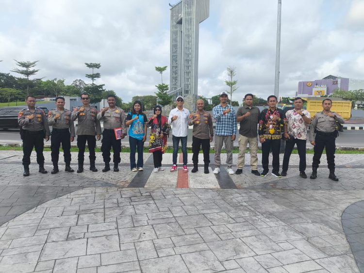 Kegiatan tersebut berlangsung di kawasan Bundaran Besar Kota Palangka Raya pada Kamis (6/11/2025) pukul 08.30 WIB, dengan tujuan memastikan kelayakan lokasi sekaligus kesiapan panitia pelaksana.