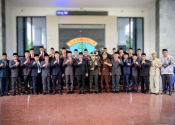 Upacara Peringatan Hari Pahlawan ke-80 Tahun 2025 yang digelar di halaman Kantor Pemerintah Kabupaten Ogan Komering Ilir (OKI), Senin (10/11/2025).