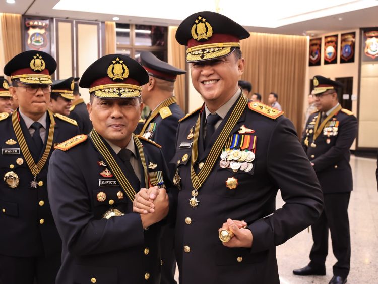 Kepala Kepolisian Daerah Kalimantan Tengah (Kapolda Kalteng), Irjen Pol Iwan Kurniawan, S.IK., M.Si. bersama Kapolda Metro Jaya