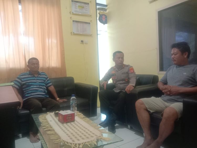 Polsek Rakumpit Polresta Palangka Raya memfasilitasi mediasi sengketa tanah antara dua warga setempat, yakni Marikawan Ihil dan Rinto, Rabu (12/11/2025).