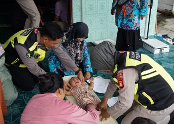 Rumah Sakit (Rumkit) Bhayangkara Tingkat III Palangka Raya Polda Kalteng melaksanakan kegiatan Pos Pelayanan Terpadu (Posyandu) Keliling di wilayah sekitar Kota Palangka Raya, Rabu (12/11/2025) pagi.