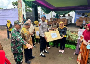 Polsek Pemulutan Polres Ogan Ilir turut hadir dan memberikan pengamanan pada kegiatan yang digelar di Puskesmas Pemulutan, Desa Teluk Kecapi, Kecamatan Pemulutan, Kabupaten Ogan Ilir.