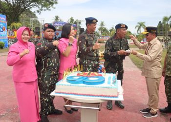 Kegiatan tersebut turut dihadiri Gubernur Kalimantan Tengah H. Agustiar Sabran, S.Ikom, Kapolda Kalteng Irjen Pol. Iwan Kurniawan, S.I.K., M.Si., Wakapolda Kalteng Brigjen Pol. Dr. Rakhmad Setyadi, S.I.K., S.H., M.H., para pejabat utama Polda, Bhayangkari dan Kapolres jajaran, serta unsur Forkopimda Kalteng.