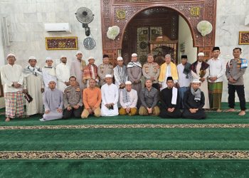 Polsek Tanjung Batu terus membangun komunikasi yang aktif dan humanis dengan masyarakat. Salah satu wujud nyata kegiatan tersebut adalah pelaksanaan Safari Jumat yang digelar di Masjid Walimah Kelurahan Tanjung Batu Timur, Kecamatan Tanjung Batu, Kabupaten Ogan Ilir, pada Jumat (14/11/2025).