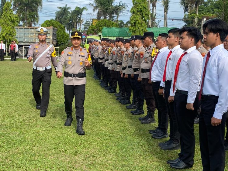 Apel dipimpin oleh Kapolres Ogan Ilir AKBP Bagus Suryo Wibowo, S.I.K. selaku Inspektur Upacara, dengan IPDA Dimas Iman Santoso, S.Psi. bertindak sebagai Komandan Apel.