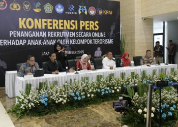 Dalam konferensi pers yang digelar di Mabes Polri, terungkap bahwa hingga November 2025 terdapat 110 anak berusia 10–18 tahun di 26 provinsi yang telah terpapar upaya perekrutan melalui media sosial, game online, aplikasi pesan instan, hingga situs tertutup.