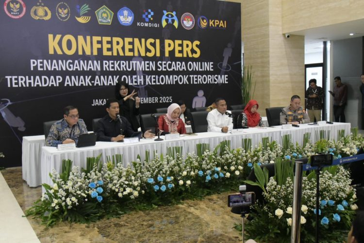 Dalam konferensi pers yang digelar di Mabes Polri, terungkap bahwa hingga November 2025 terdapat 110 anak berusia 10–18 tahun di 26 provinsi yang telah terpapar upaya perekrutan melalui media sosial, game online, aplikasi pesan instan, hingga situs tertutup.