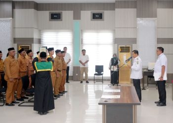 Pelantikan yang berlangsung di Aula Pulau Weh Kantor Wali Kota Sabang ini menjadi langkah strategis untuk menjaga kesinambungan pemerintahan gampong, terutama menjelang pelaksanaan Pemilihan Keuchik Serentak (Pilchiksung) tahun 2025.