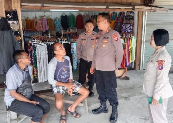Ditbinmas Polda Kalteng melalui Subditbintibsos melaksanakan imbauan Kamtibmas di Pasar Rajawali dan sekitarnya, Rabu (19/11/2025) siang