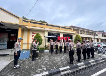 Sentra Pelayanan Kepolisian Terpadu (SPKT) Polresta Palangka Raya melaksanakan kegiatan serah terima tugas jaga, Rabu (19/11/2025).