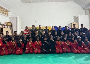 Prosesi Pelepasan Kontingen Pencak Silat Kota Sabang oleh Ketua Ikatan Pencak Silat Indonesia (IPSI) Kota Sabang