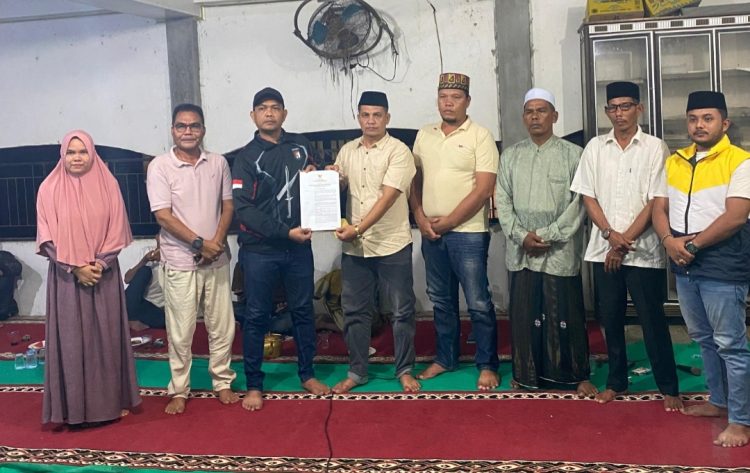 Penjabat (Pj) Keuchik Gampong krueng, Kecamatan Seunagan Kabupaten Nagan Raya, Habib Syaikuna Mon Areh, Minggu (02/11/25) malam menggelar silaturahmi perdana bersama masyarakat setempat, pasca dirinya ditunjuk sebagai PJ Keuchik