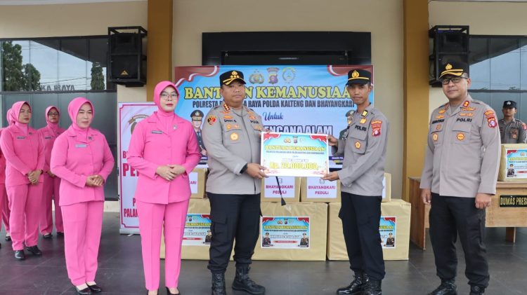 Pemberangkatan bantuan tersebut dipimpin langsung Kapolresta Palangka Raya Kombes Pol Dedy Supriadi, S.I.K., M.H., bertempat di halaman Mako Polresta Palangka Raya, Kamis (4/12/2025).