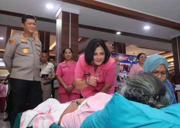 Kepolisian Daerah Kalimantan Tengah (Kalteng) menggelar kegiatan Bakti Kesehatan (Baktikes) bagi masyarakat secara gratis, bertempat di Aula Arya Dharma, Mapolda setempat, Jl. Tjilik Riwut Km. 1, Kota Palangka Raya, Jumat (5/12/2025).