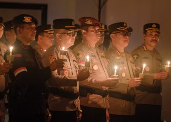 Kapolda Kalimantan Tengah (Kalteng) Irjen Pol Iwan Kurniawan, S.IK., M.Si. memimpin langsung acara renungan kebangsaan dalam rangka apel kasatwil jajaran Polda Kalteng, bertempat di Gedung Graha Bhayangkara, Jl. Tjilik Riwut Km.1, Mapolda setempat, Jumat (5/12/2025) malam.