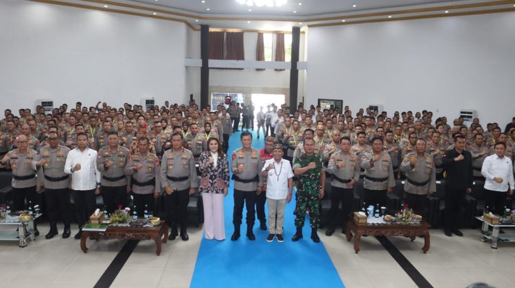 Kepolisian Daerah Kalimantan Tengah (Polda Kalteng) menggelar apel Kepala Satuan Wilayah (Kasatwil) jajaran Polda Kalteng, bertempat di Gedung Graha Bhayangkara, Mapolda setempat, Jl. Tjilik Riwut Km.1, Kota Palangka Raya, Sabtu (6/12/2025).