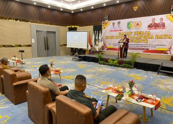 Bagian Sumber Daya Manusia (SDM) Polresta Palangka Raya menghadiri pembukaan Rapat Kerja Kota (Rakerkot) KONI Kota Palangka Raya Tahun 2025 yang berlangsung di Altrue Hotel, Jalan Menteng I No. 03, Senin (8/12/2025).