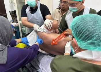 Jajaran Polresta Palangka Raya melakukan penanganan cepat terhadap laporan penemuan seorang laki-laki yang ditemukan meninggal dunia di dalam kamar sebuah kantor perusahaan di Jalan Menteng V, Kelurahan Menteng, Kecamatan Jekan Raya, Selasa (9/12/2025).