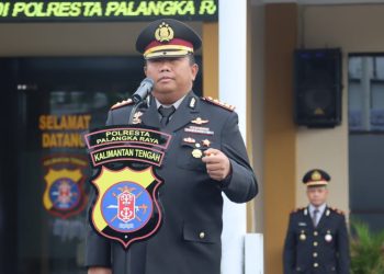 Kapolresta Palangka Raya Kombes Pol Dedy Supriadi, S.I.K., M.H. memimpin langsung upacara peringatan Hari Bela Negara yang digelar di halaman Mapolresta Palangka Raya, Jumat (19/12/2025).