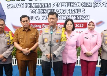 Kapolda Kalimantan Tengah (Kalteng), Irjen Pol Iwan Kurniawan, S.IK., M.Si. melaksanakan Groundbreaking Dapur Satuan Pelayanan Pemenuhan Gizi (SPPG) Polres Pulang Pisau (Pulpis) yang berlokasi di Mako Satpolairud Polres Pulpis, Senin (29/12/2025).