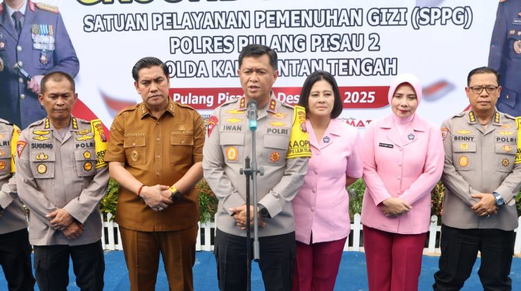 Kapolda Kalimantan Tengah (Kalteng), Irjen Pol Iwan Kurniawan, S.IK., M.Si. melaksanakan Groundbreaking Dapur Satuan Pelayanan Pemenuhan Gizi (SPPG) Polres Pulang Pisau (Pulpis) yang berlokasi di Mako Satpolairud Polres Pulpis, Senin (29/12/2025).